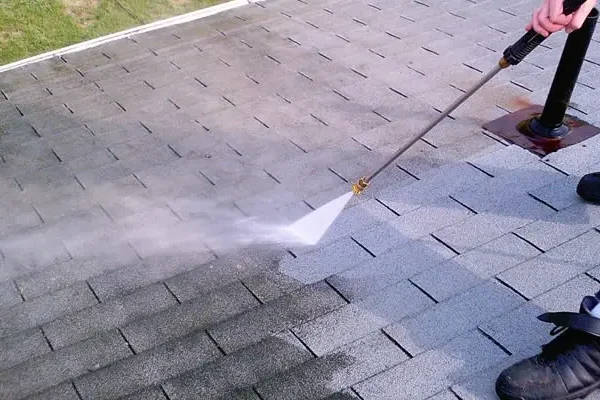 1 cost-of-pressure-washing-your-roof-1